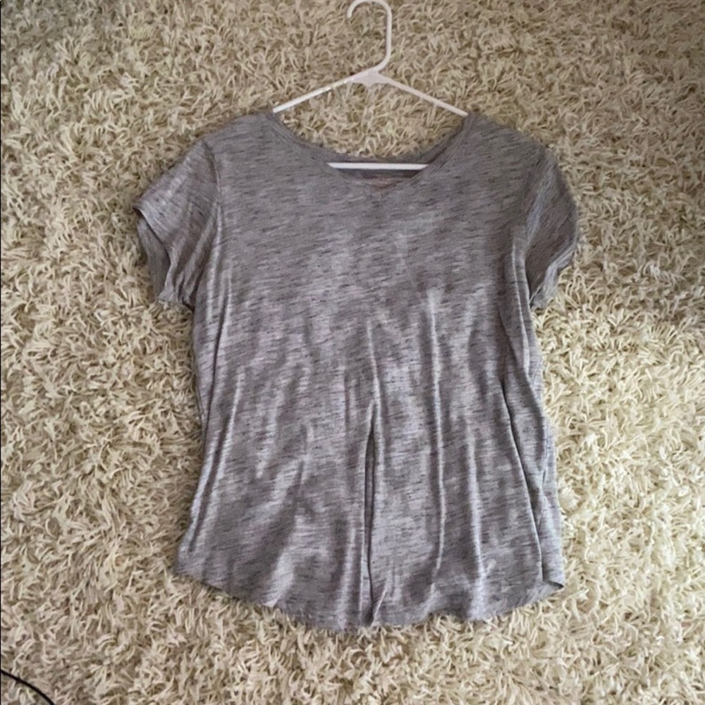 Gray t-shirt.